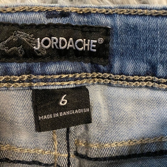 Shorts - Picture 2 of 2